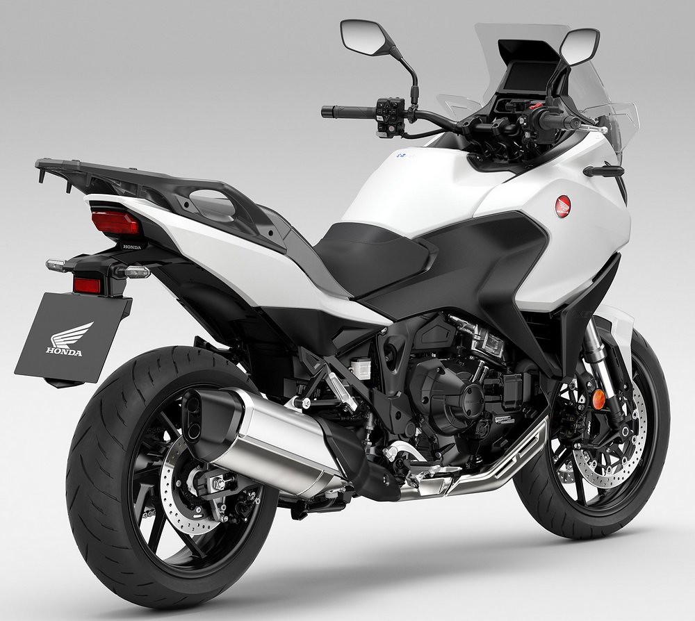 Honda-NT-1100-moto-2023-sport-classic