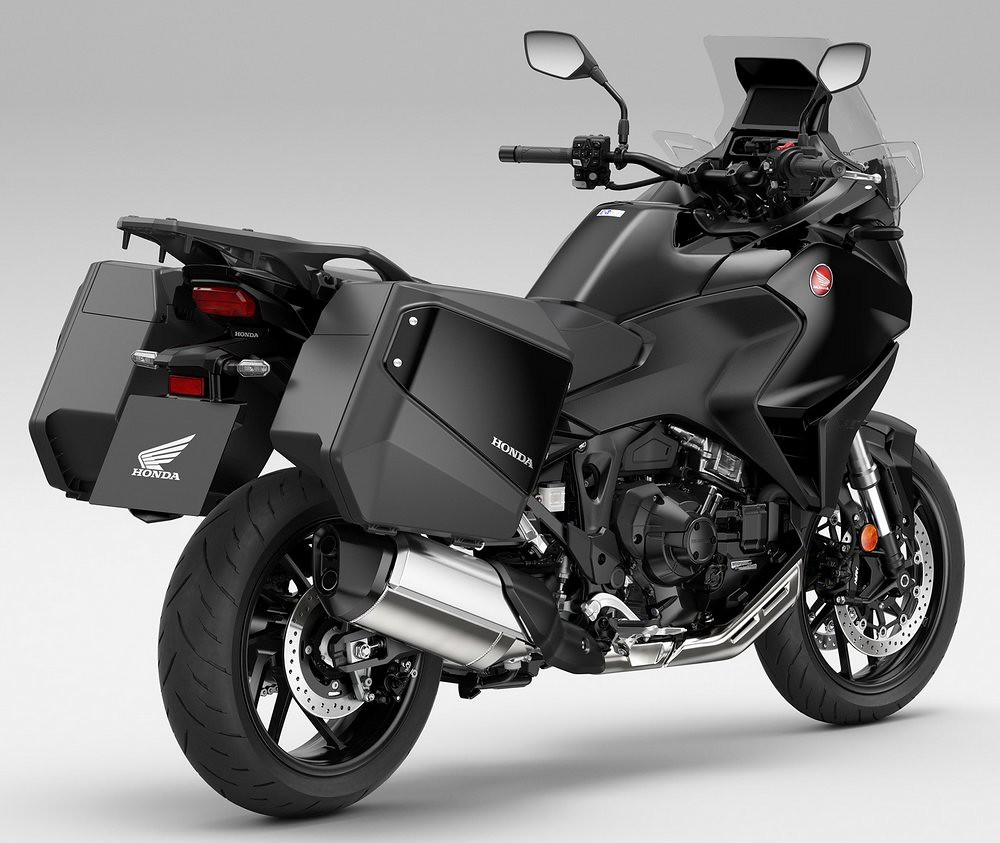 Honda-NT-1100-moto-2023-sport-classic